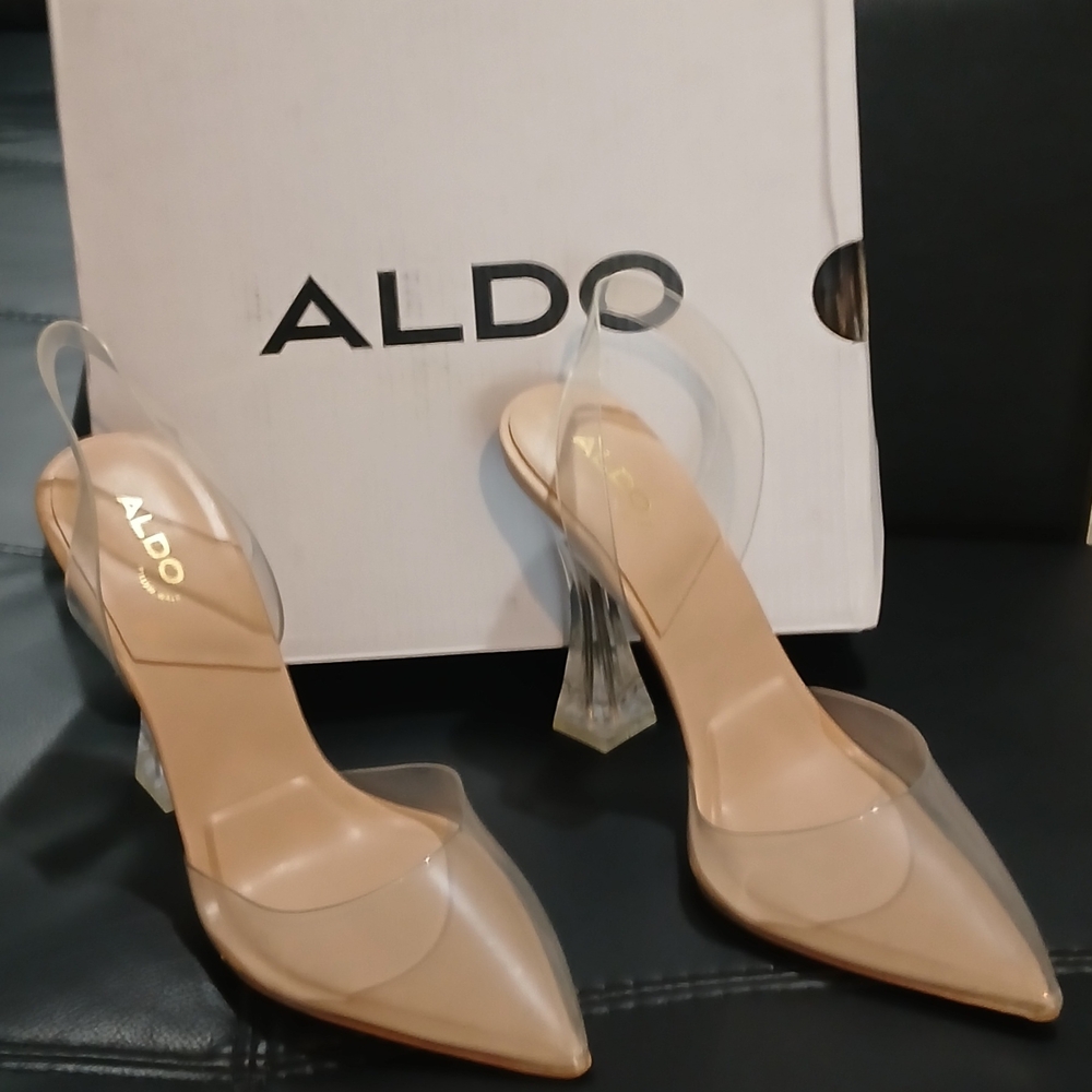 Aldo Tan Pointed Toe Heels Sleek Design